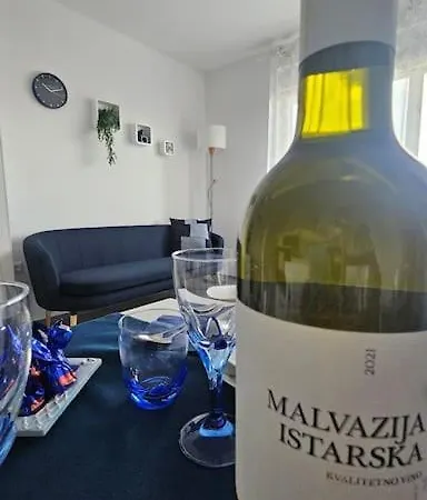 Apartment Blue One *